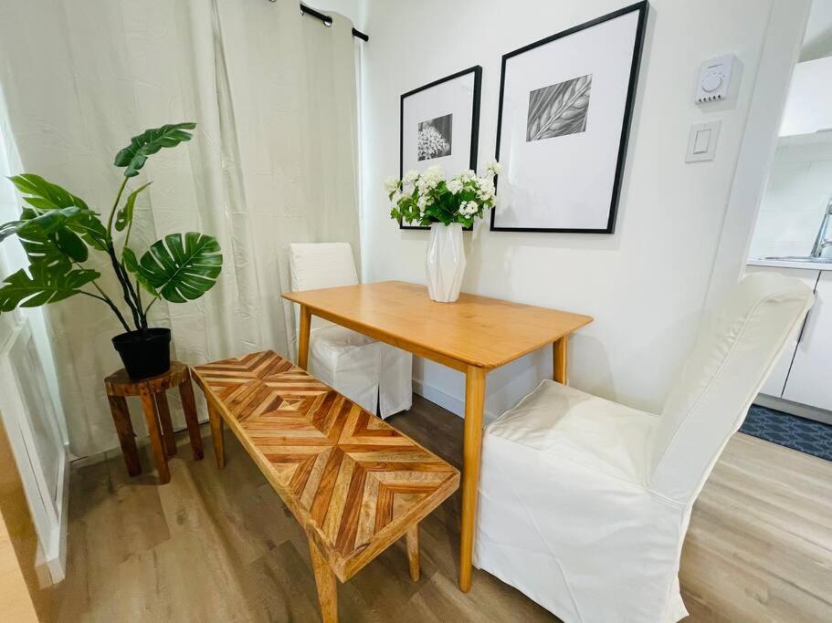 Stylish Cozy One Bedroom Studio With Free Parking Victoria Kültér fotó